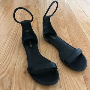 Express sandals size 7 vegan leather